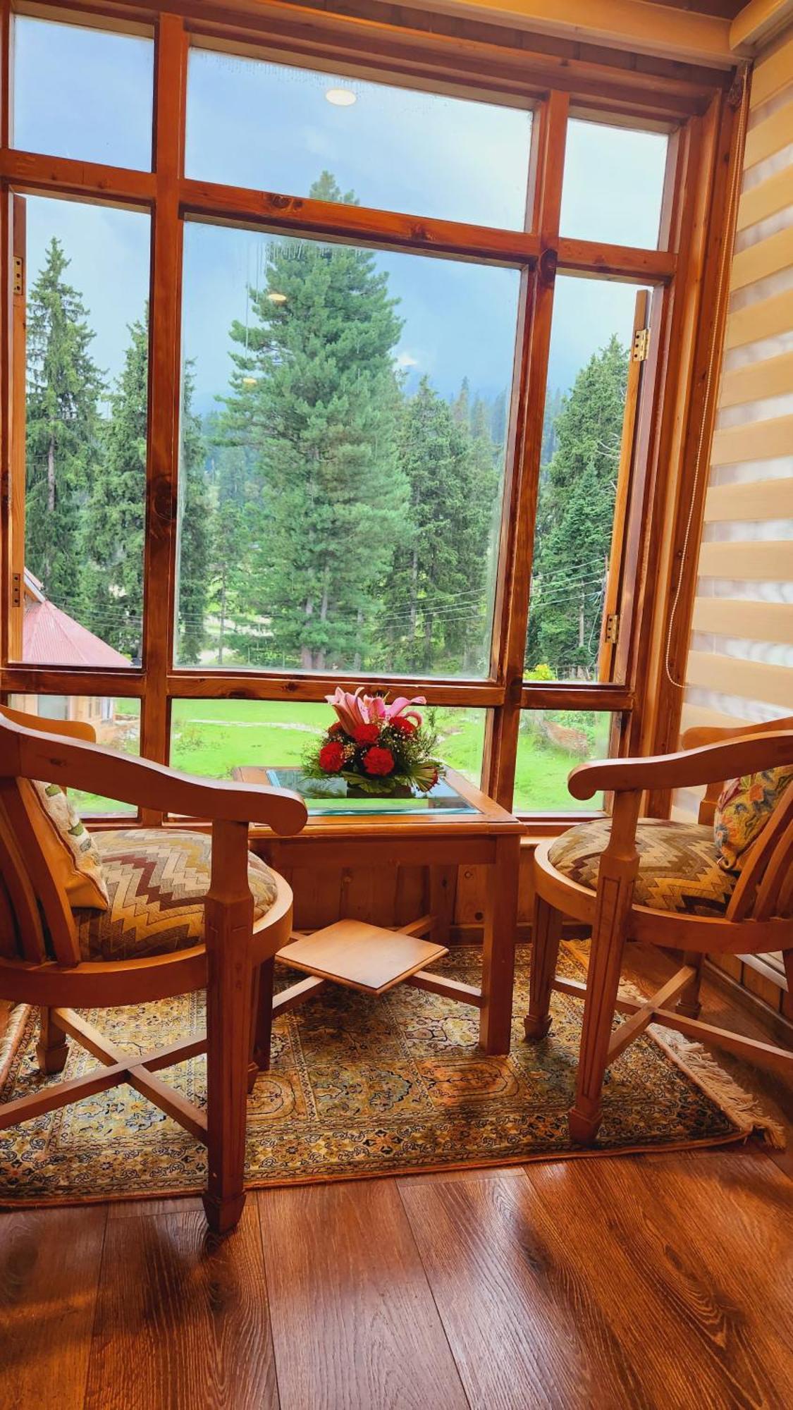 Shaw Inn By Stay Pattern Гульмарг Экстерьер фото