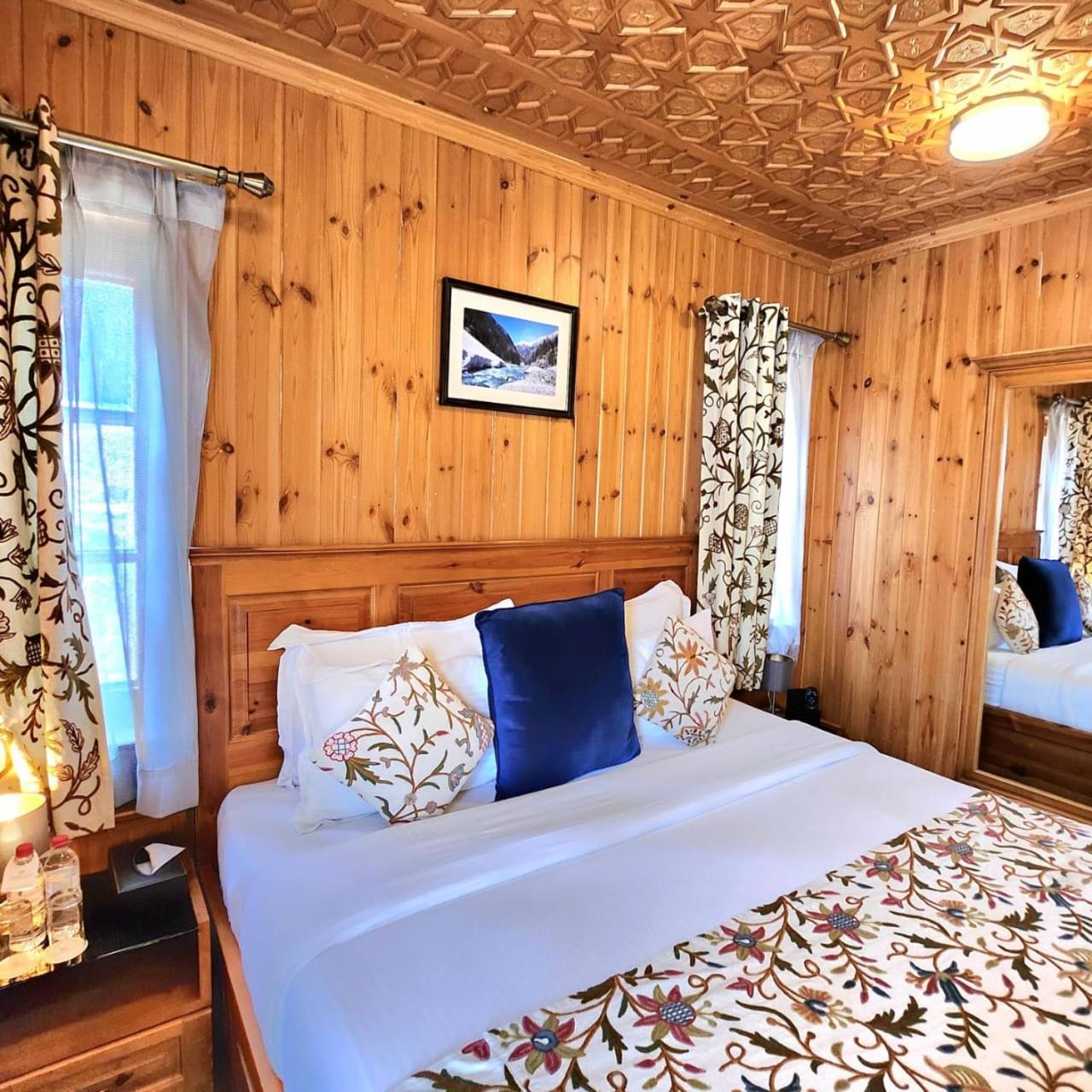 Shaw Inn By Stay Pattern Гульмарг Экстерьер фото