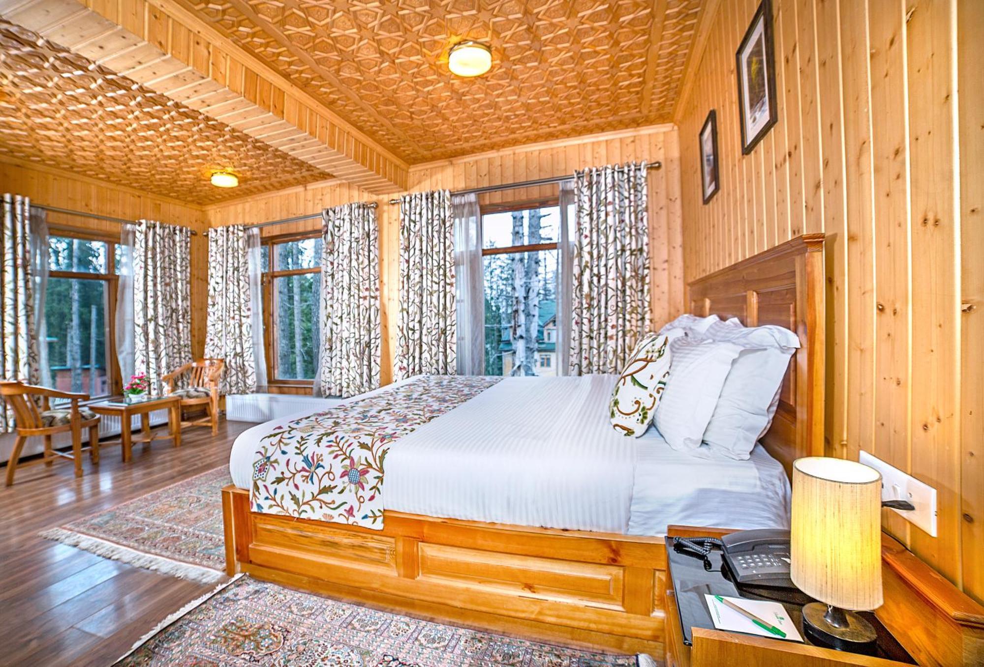 Shaw Inn By Stay Pattern Гульмарг Экстерьер фото