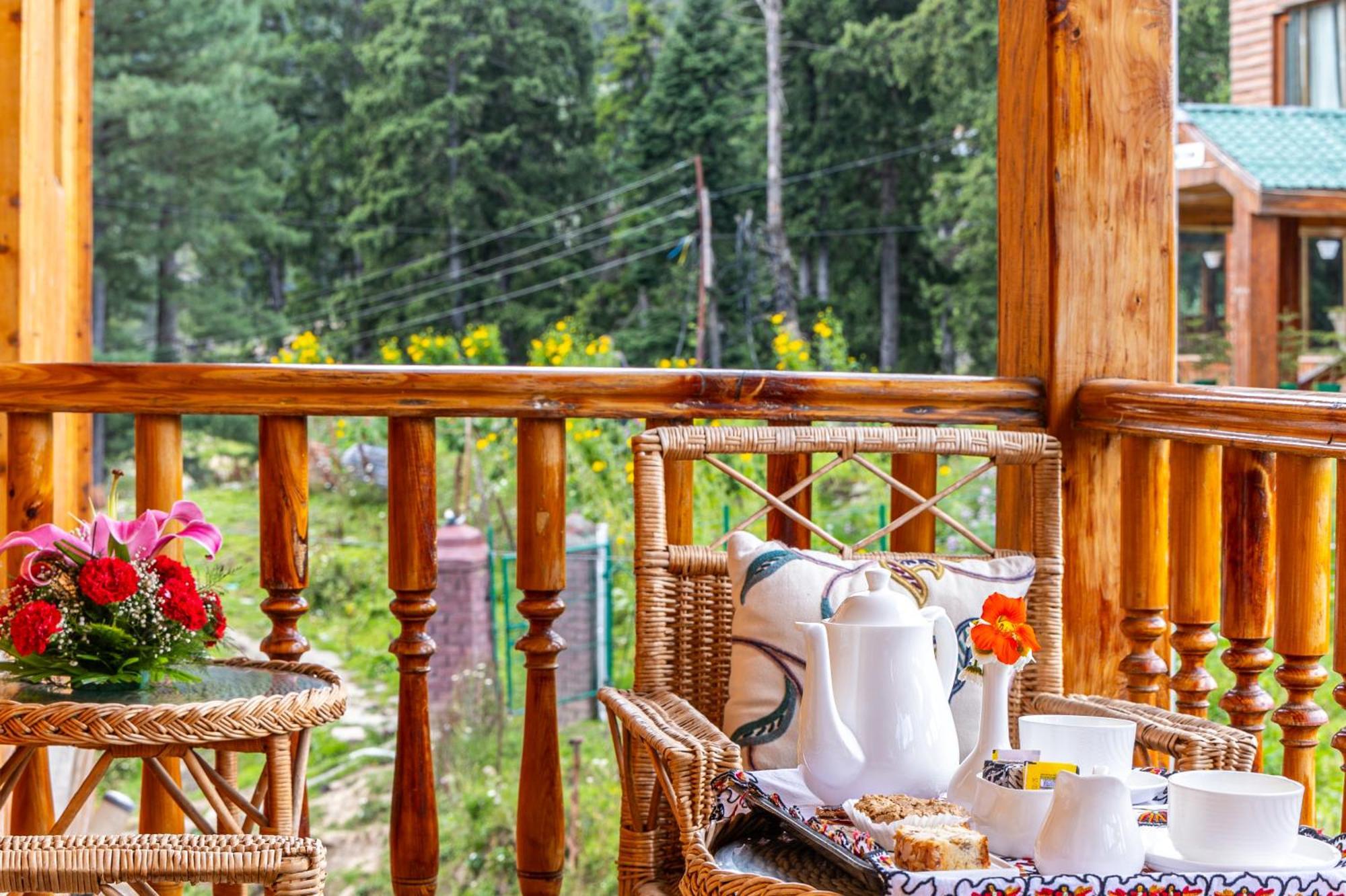 Shaw Inn By Stay Pattern Гульмарг Экстерьер фото