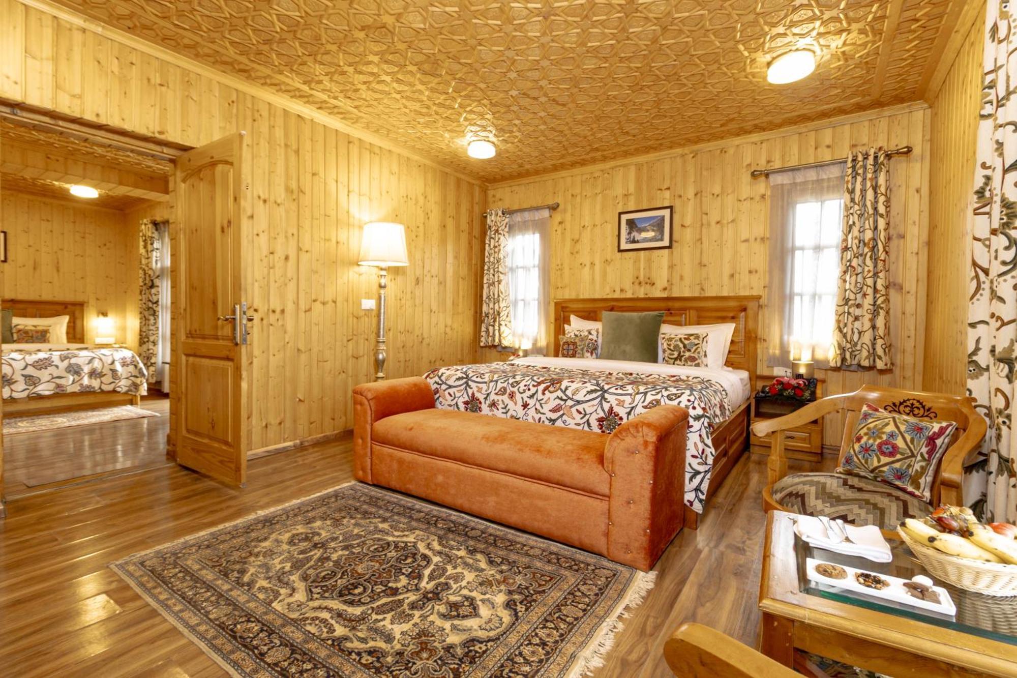 Shaw Inn By Stay Pattern Гульмарг Экстерьер фото
