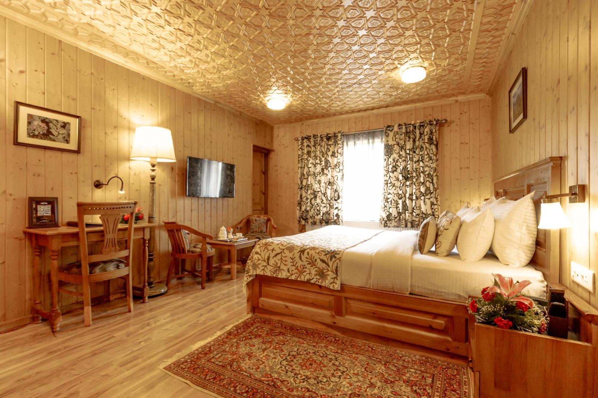 Shaw Inn By Stay Pattern Гульмарг Экстерьер фото