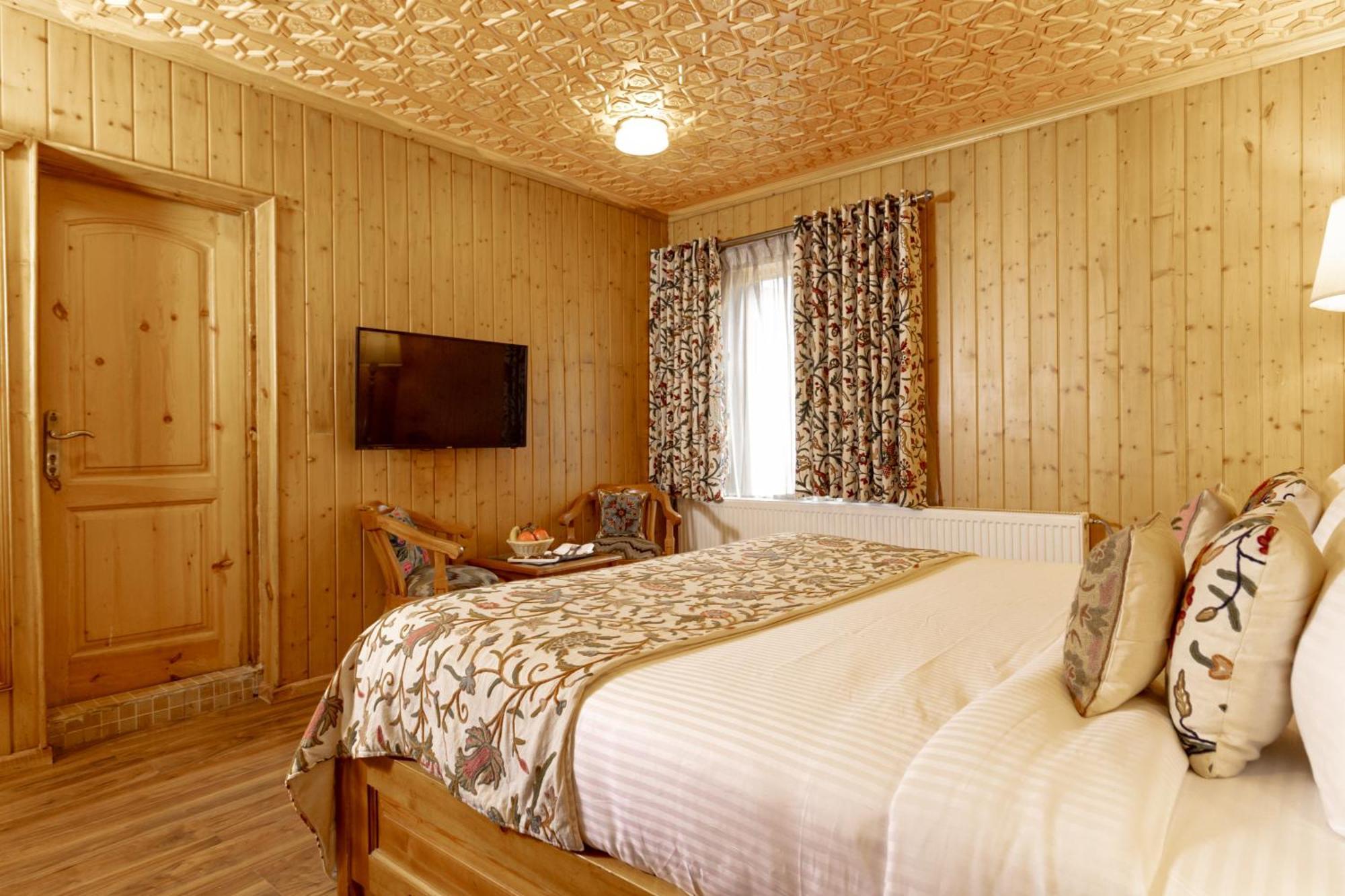 Shaw Inn By Stay Pattern Гульмарг Экстерьер фото